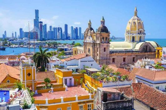 Ghé thăm thành phố Cartagena trên hành trình du lịch du thuyền