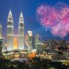 Tháp đôi Petronas biểu tượng Malaysia tour thuyền biển