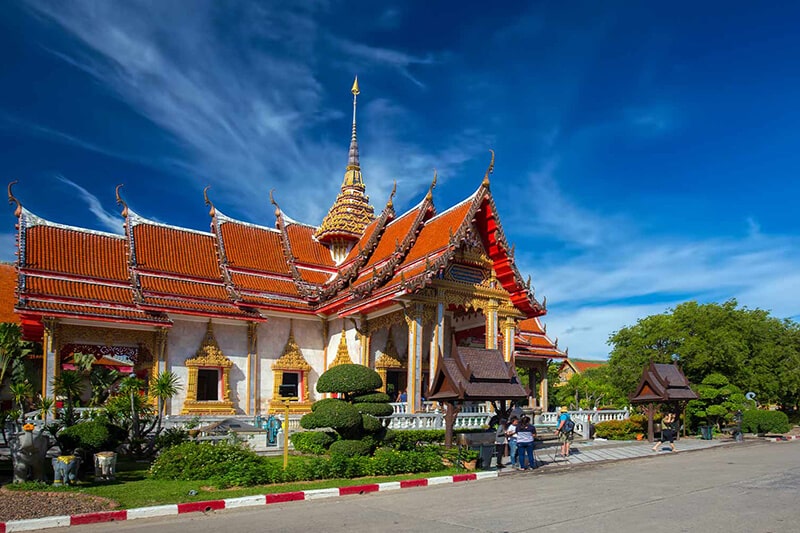 Wat Chalong điểm đến du lịch du thuyền cao cấp