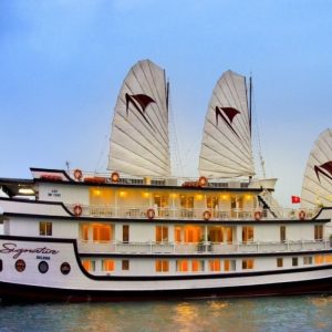 đi du lịch bằng du thuyền
