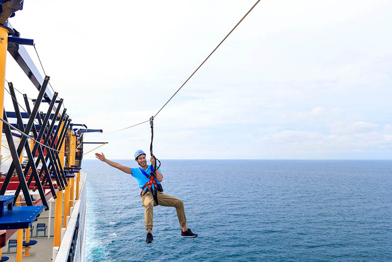 Đường trượt dây thừng & Zipline trên tàu Genting Dream