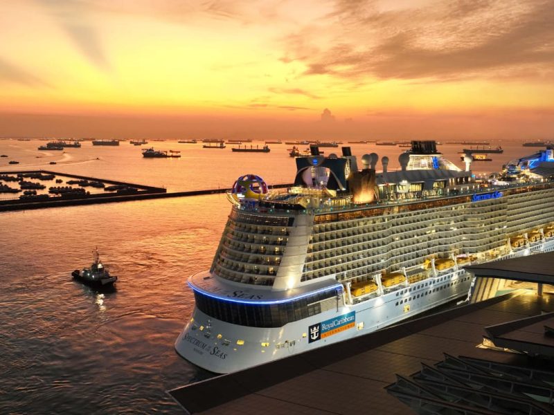 hoàng hôn trên du thuyền Spectrum Of The Seas