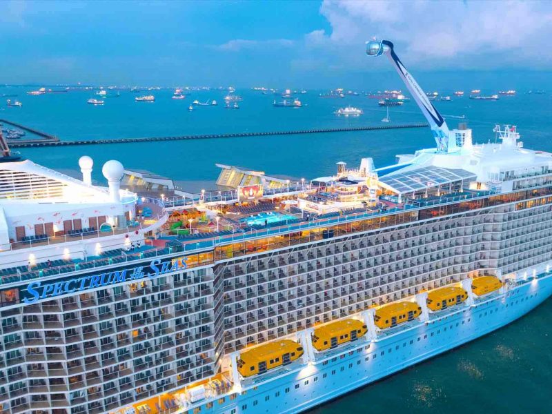 trải nghiệm đẳng cấp trên du thuyền Spectrum Of The Seas